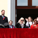 The Royal Family greets the Oslo children’s parade from the Palace Balcony. Photo: Terje Pedersen, NTB scanpix